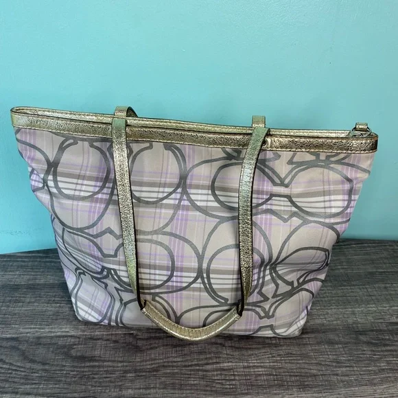 🩶 COACH Signature Tartan Plaid Shoulder Bag - Picture 4 of 16